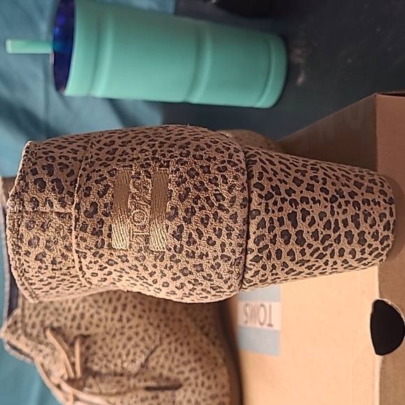 Tom's wedge booties - Picture 3 of 8